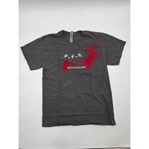 Gildan Heavy Cotton Pink Wonderland Christmas Deer Snowflakes T Shirt Medium‎